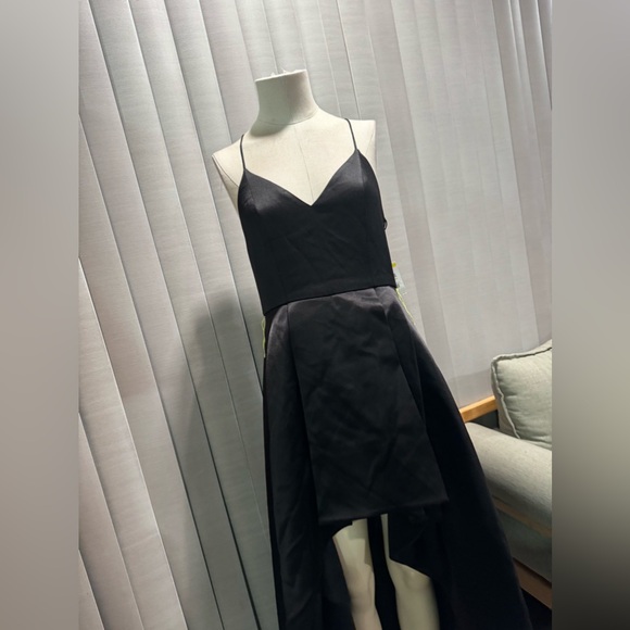 ALICE + OLIVIA by Stacey bendet dress ✨ - Picture 9 of 11